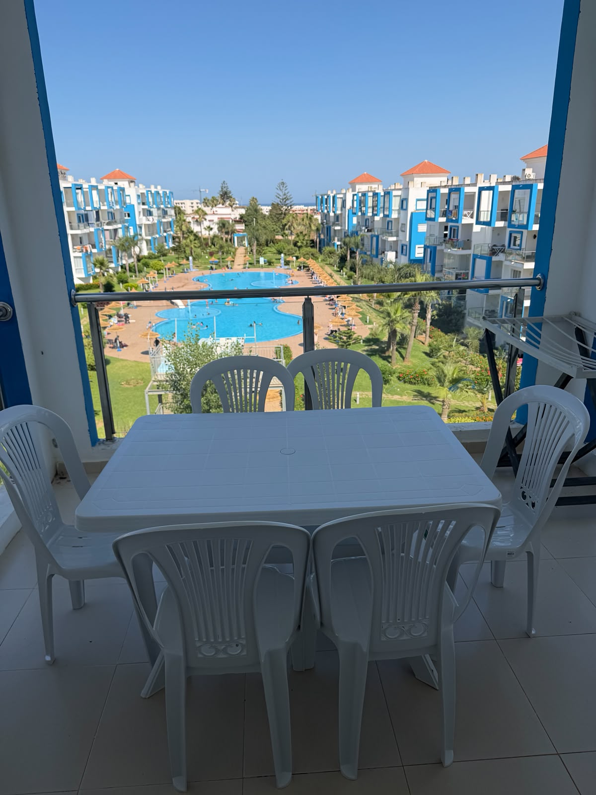 Vue Piscine et Mer Exceptionnelle & Toboggans Aquatiques – Bel Appartement avec Ascenseur (Kariat Cabo) — photo