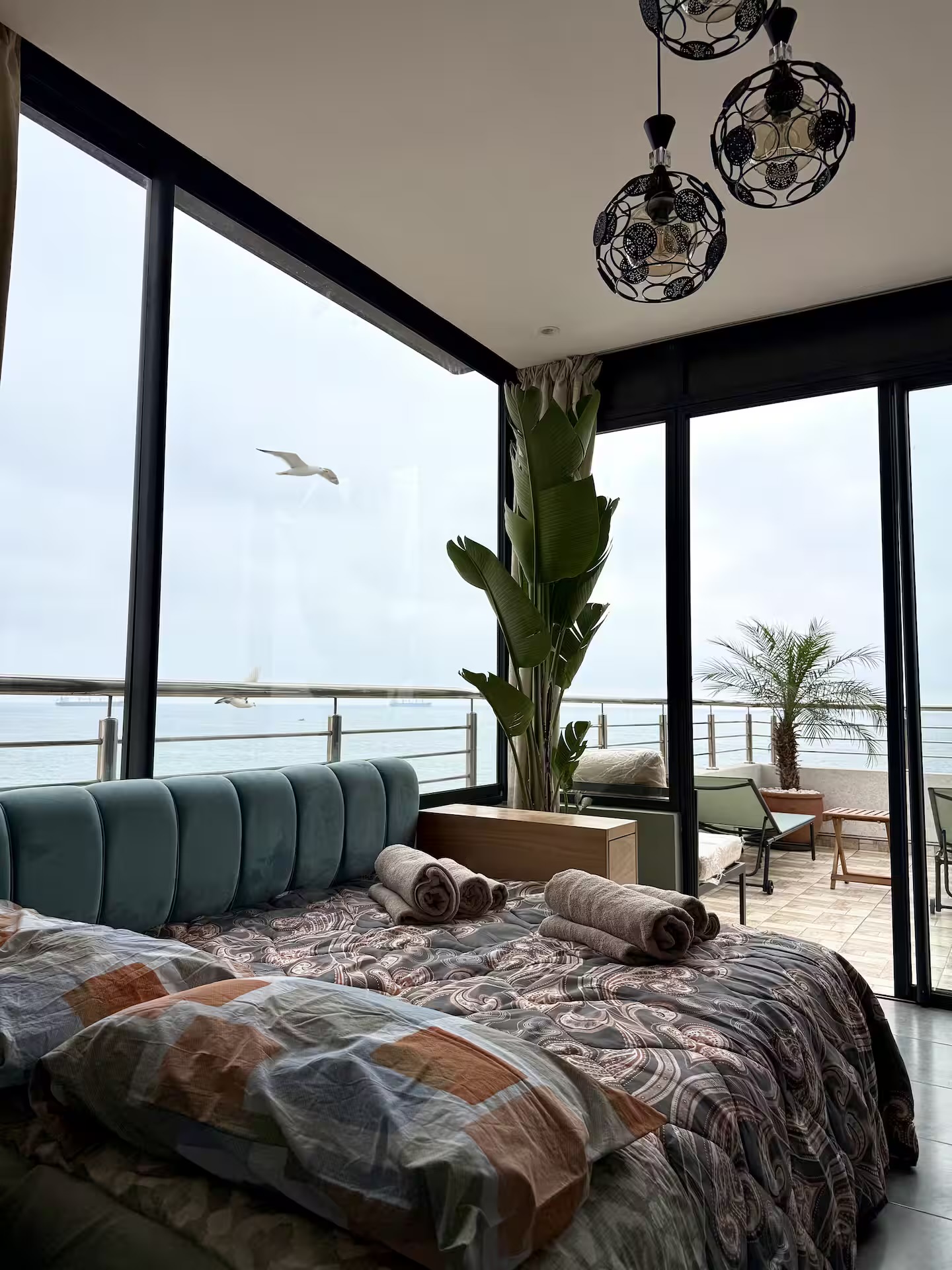 Casa Degli Italiani • Pied dans l’eau • Vue mer 1 — Anza, Maroc
