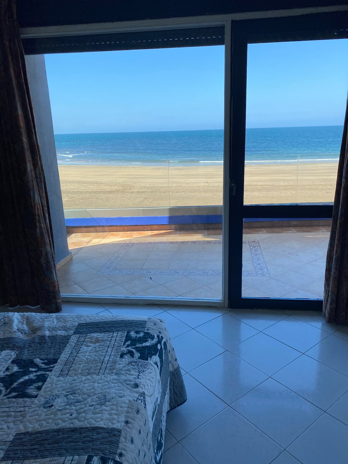 Front de Mer Elite Somptueuse Villa Pieds dans l'Eau avec Terrasse Panorama Océan – Bouznika — photo
