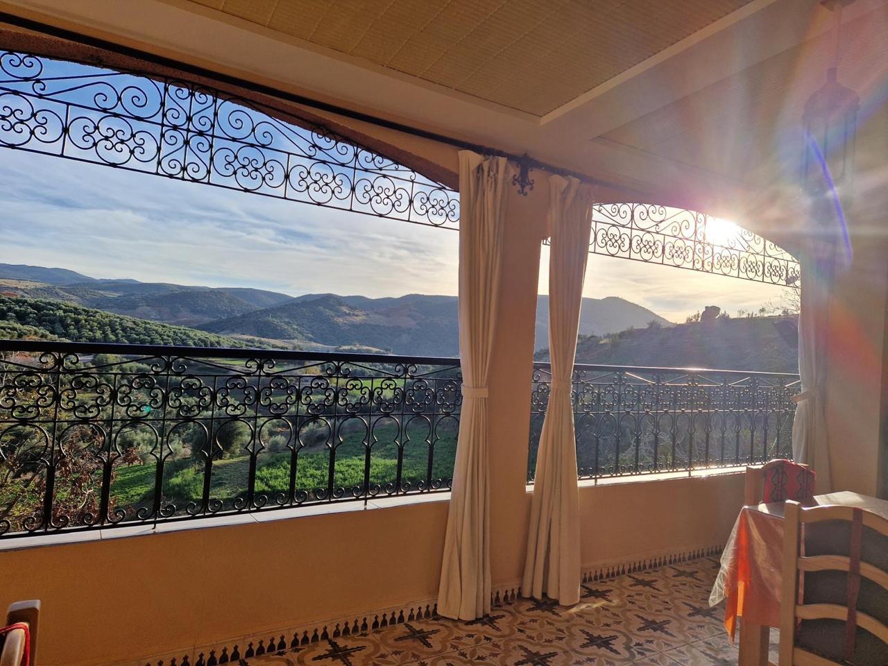 Gîte de Charme Atlas – Chambre Double Tazrout avec Salle de Bain Style Hammam, Jardin & Petit-Déjeuner Bio — photo