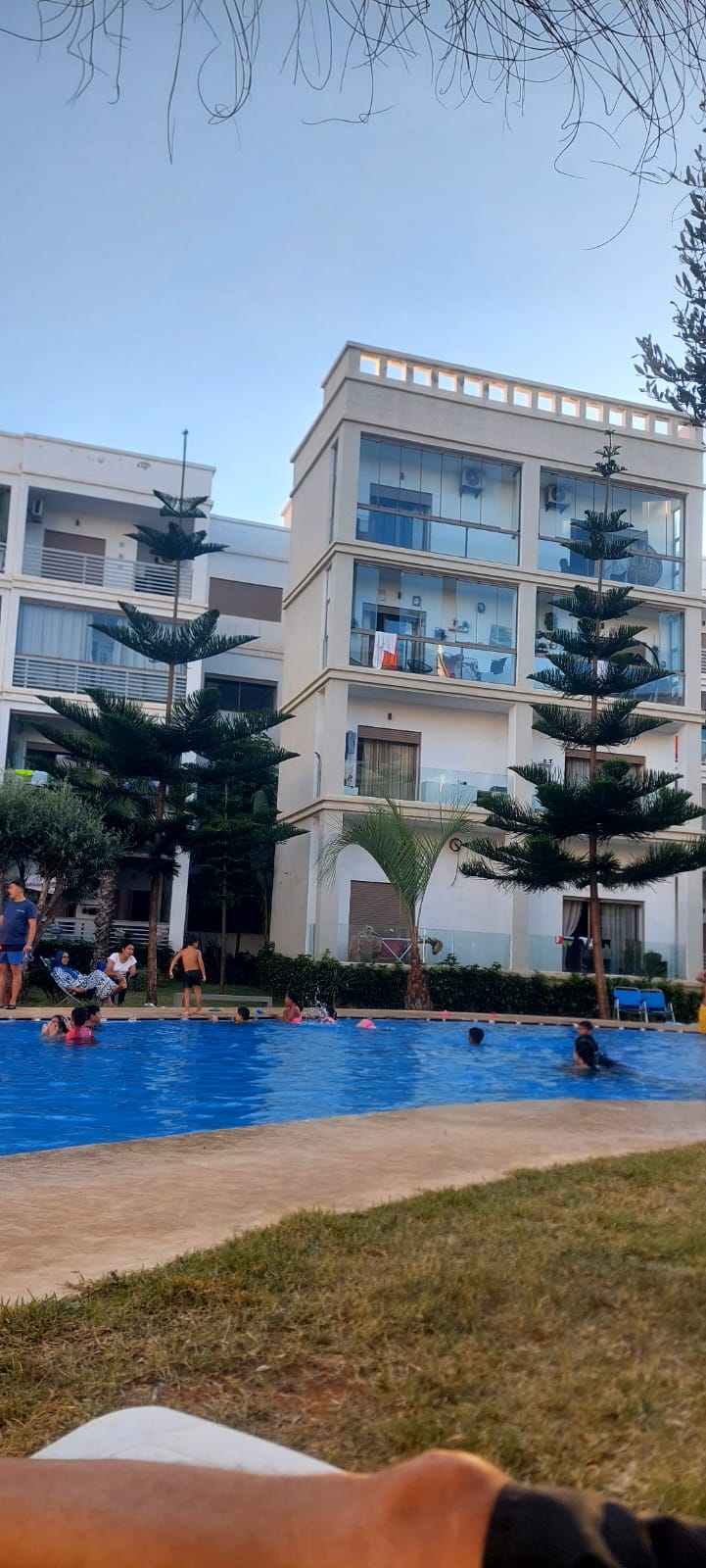 Appartement d'Exception à Costa Beach – Vue Golf, Piscine, Plage à Pied & Espace Travail — Bouznika, Maroc