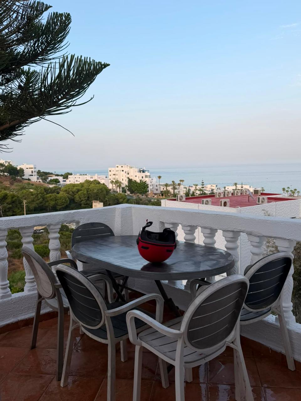 Grand Appartement de Standing 3Ch Vue Panoramique Mer & Piscine – Cabo Negro — Cabo Negro, Maroc