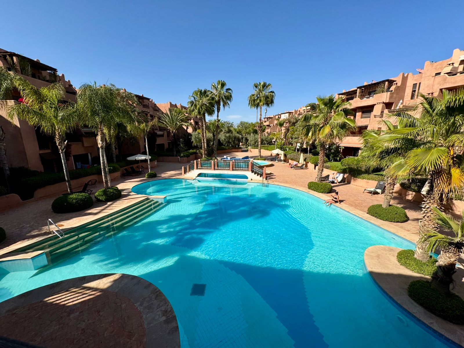 Havre de Paix au Cœur de zone touristique Marrakech – Suite King, Terrasse Barbecue & 3 Piscines — photo