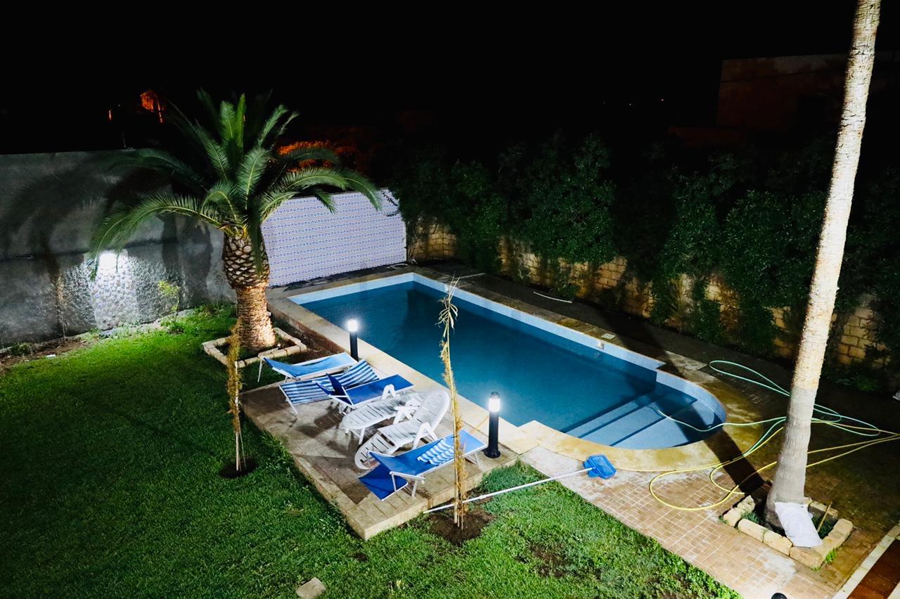 Évasion Littorale Superbe Villa Contemporaine avec Pergola, Piscine Privée Sans Vis-à-Vis & À 400m de la Plage — Sidi Rahal, Maroc