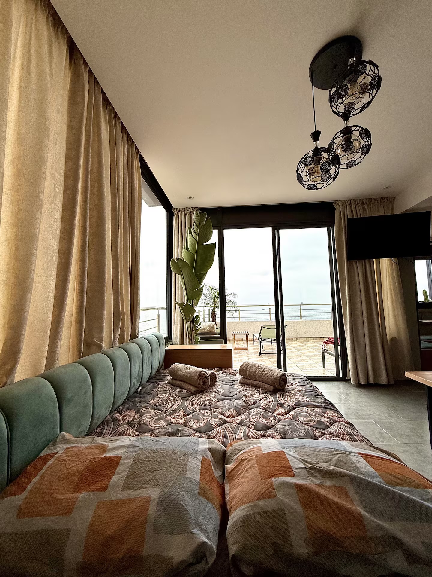 Casa Degli Italiani • Pied dans l’eau • Vue mer 1 — photo