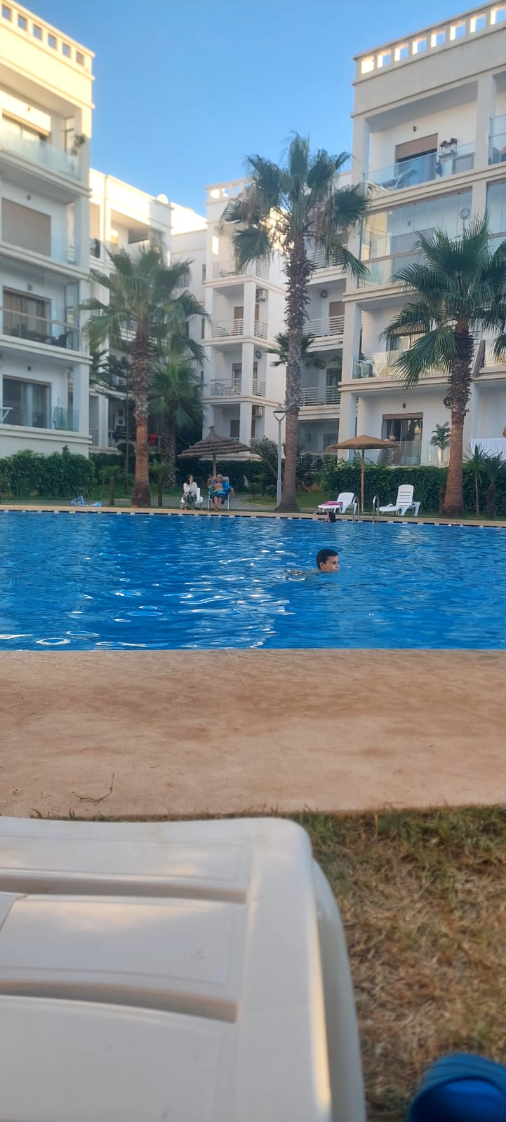 Appartement d'Exception à Costa Beach – Vue Golf, Piscine, Plage à Pied & Espace Travail — photo