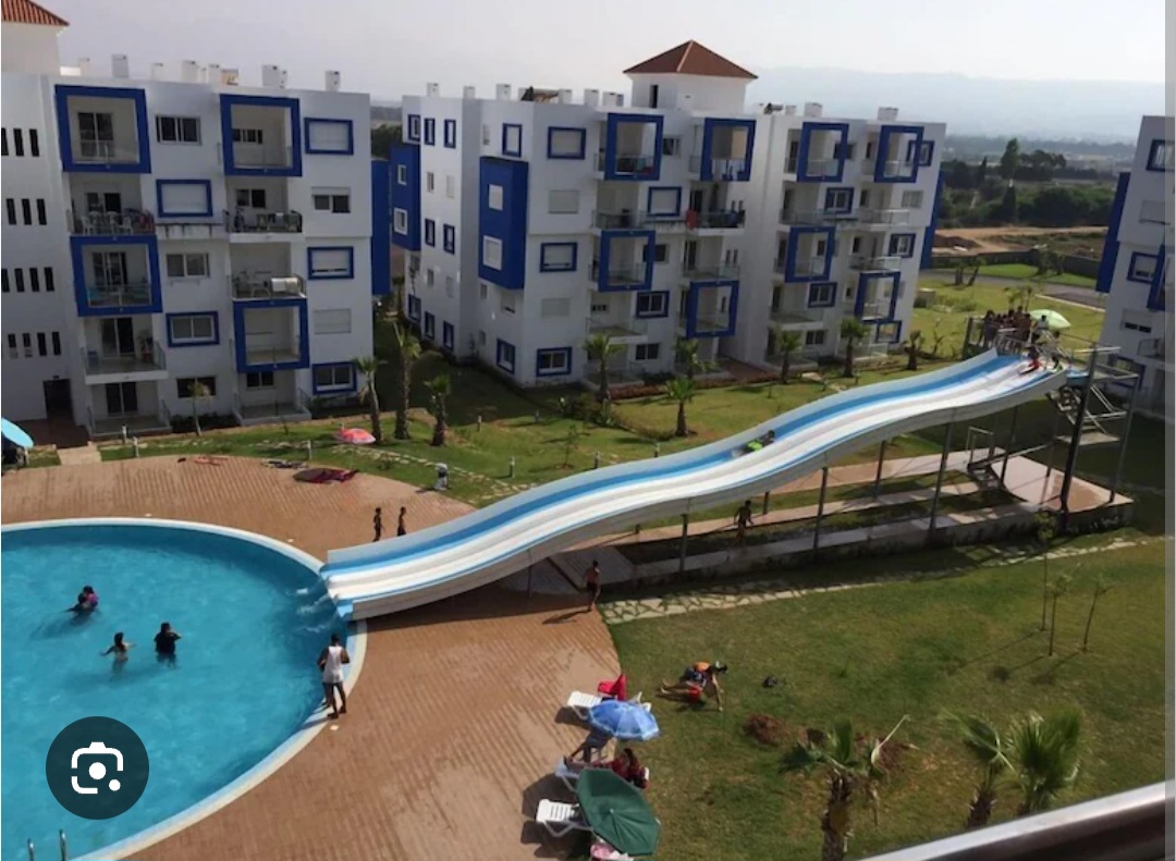 Vue Piscine et Mer Exceptionnelle & Toboggans Aquatiques – Bel Appartement avec Ascenseur (Kariat Cabo) — photo