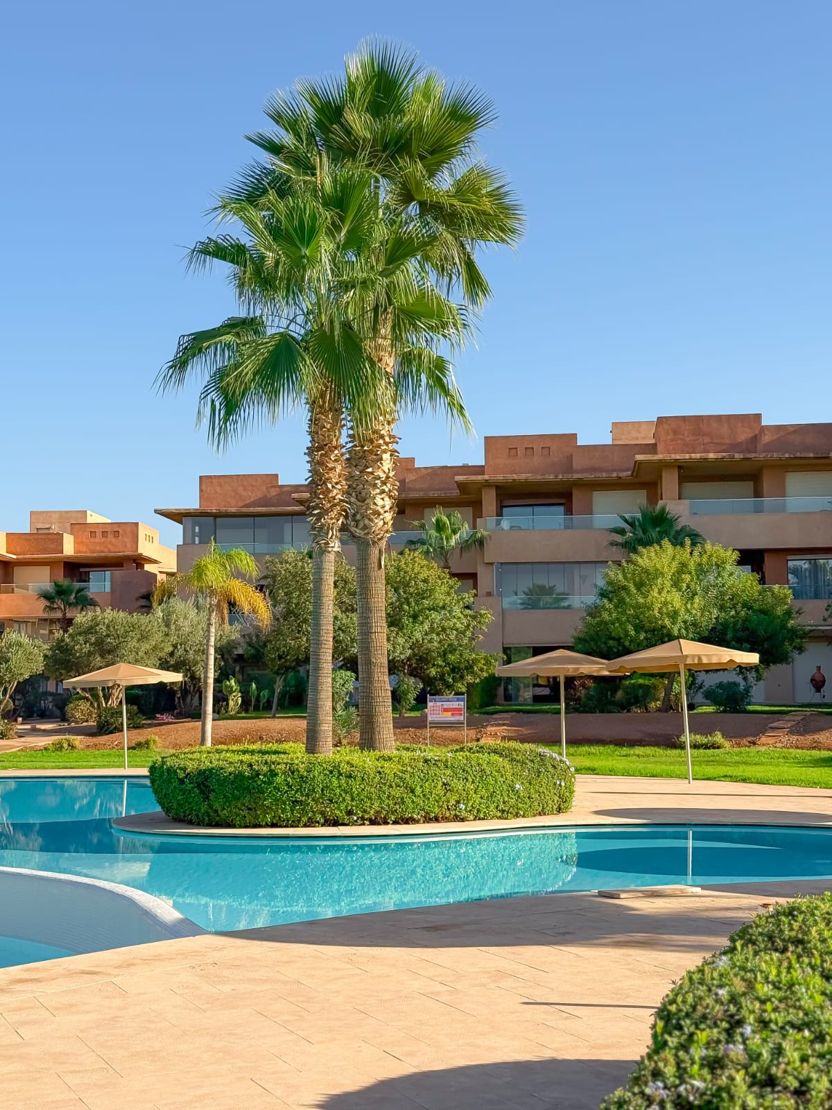 Prestigia - terasse privé vue sur jardin et piscine — Marrakech, Maroc