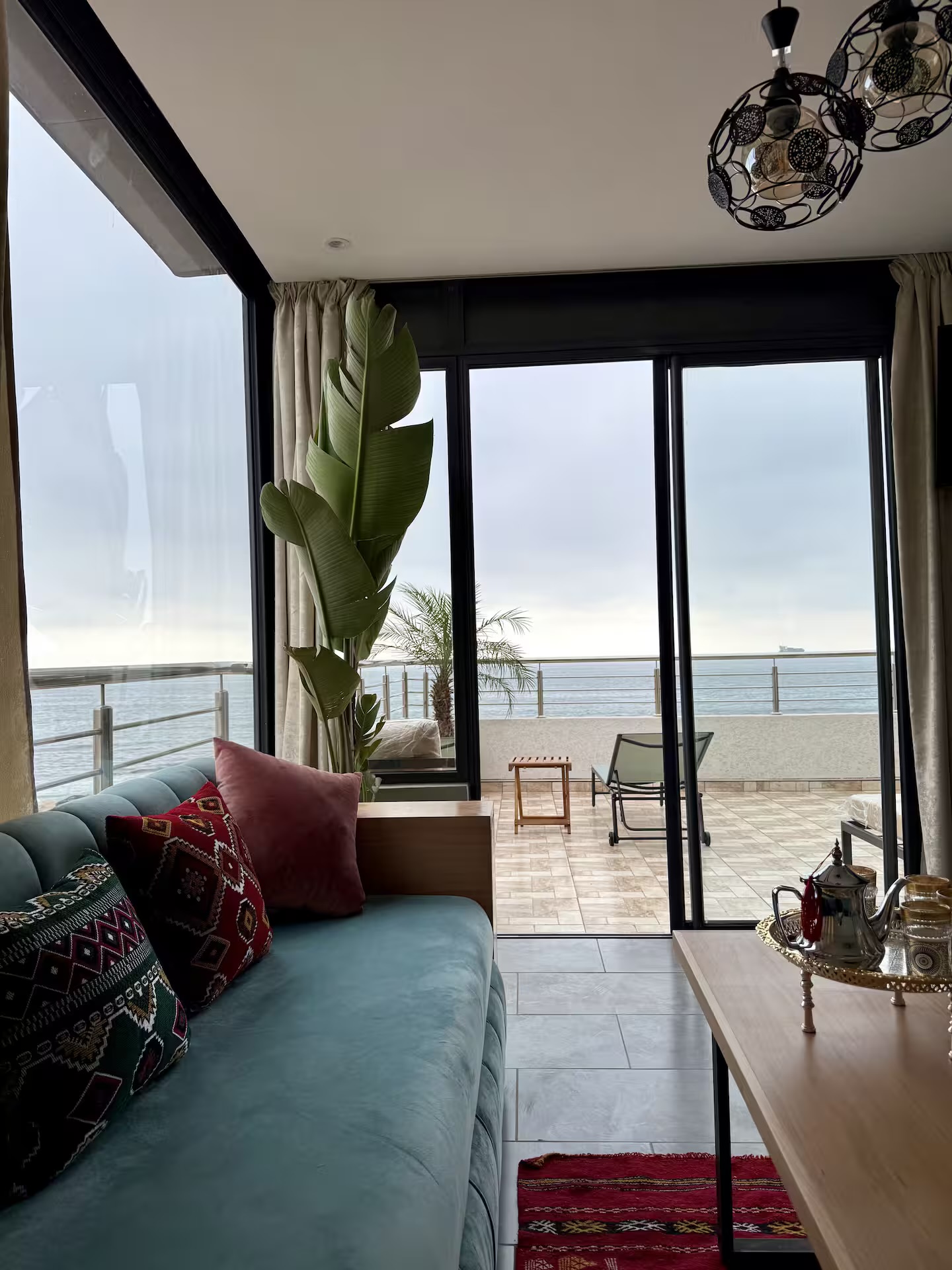 Casa Degli Italiani • Pied dans l’eau • Vue mer 1 — photo
